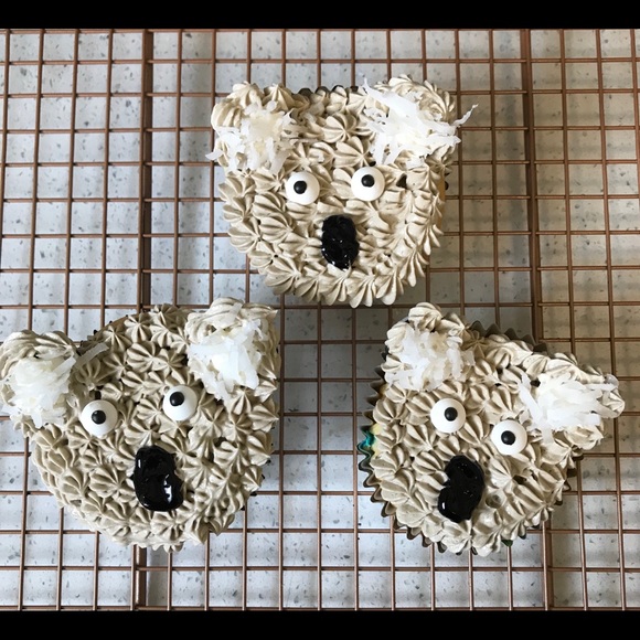 Meet your Posher, Christine - Picture 1 of 1